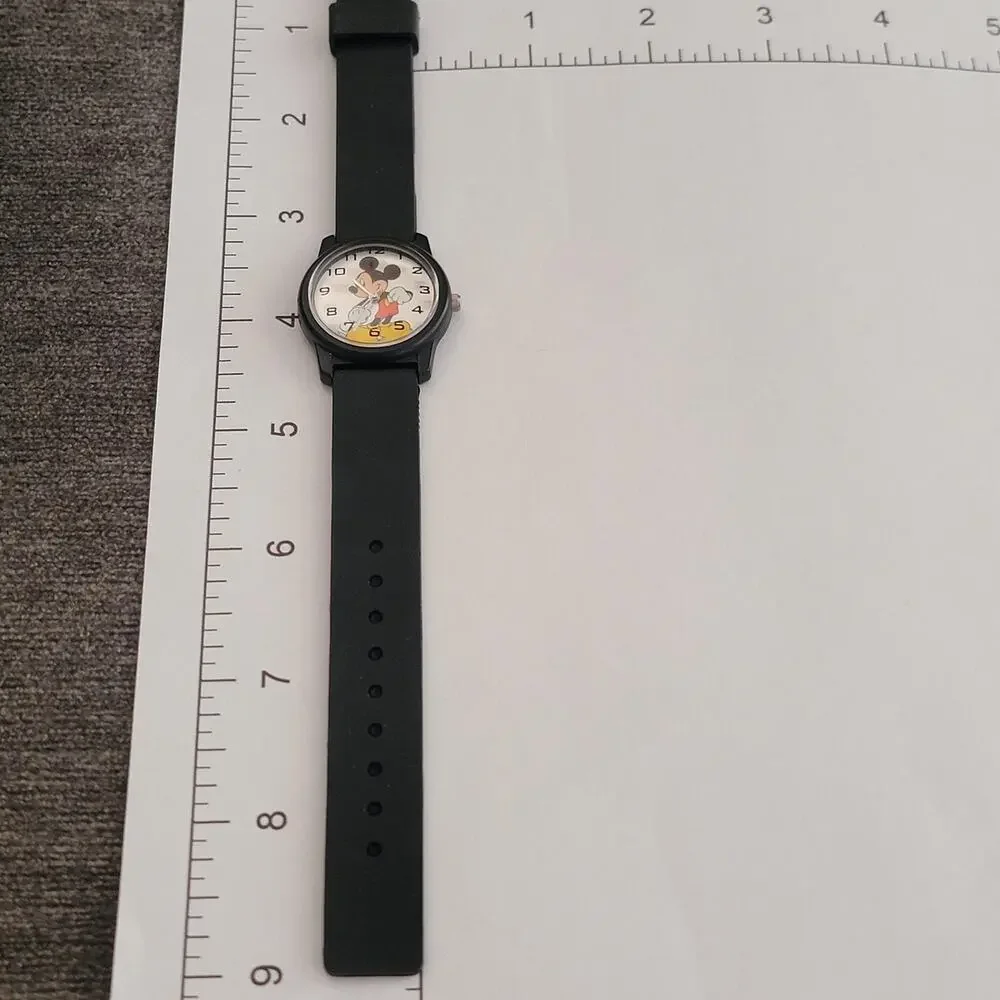 Vintage Disney MU0091 Mickey Boys Watch 32mm Black Case White Dial Quartz Rubber